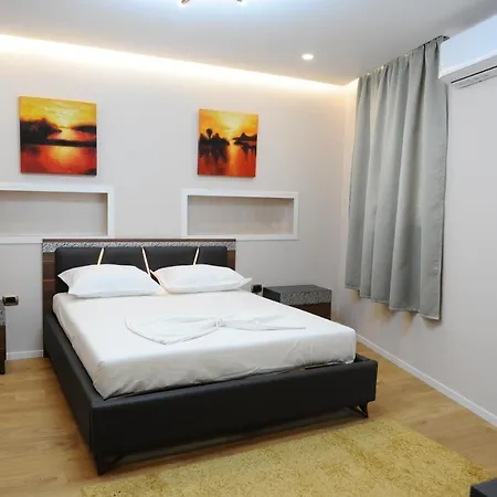 Grandpahouse Gæstehus Tirana